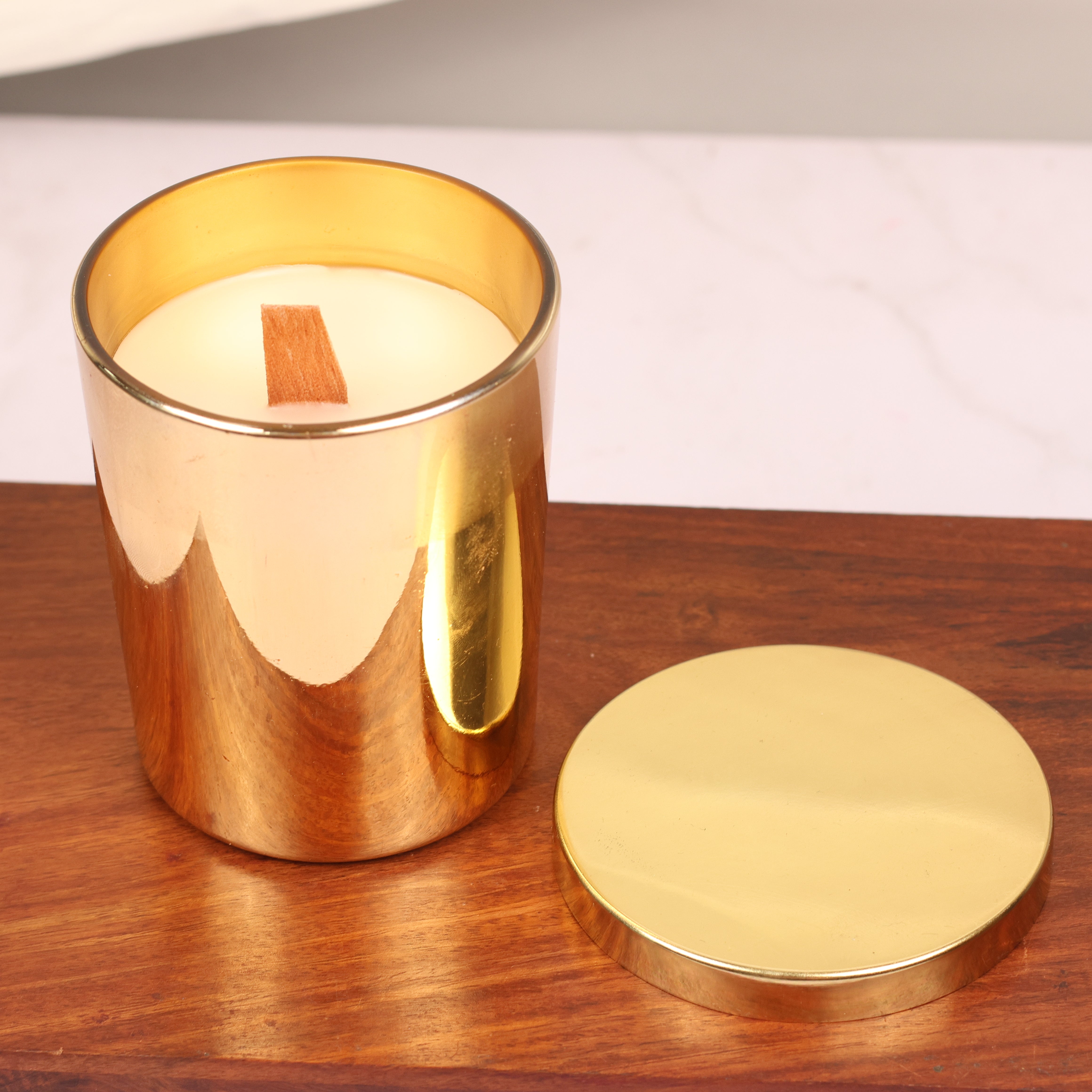 Luxe Shine Metallic Jar Candle with Wooden Wick