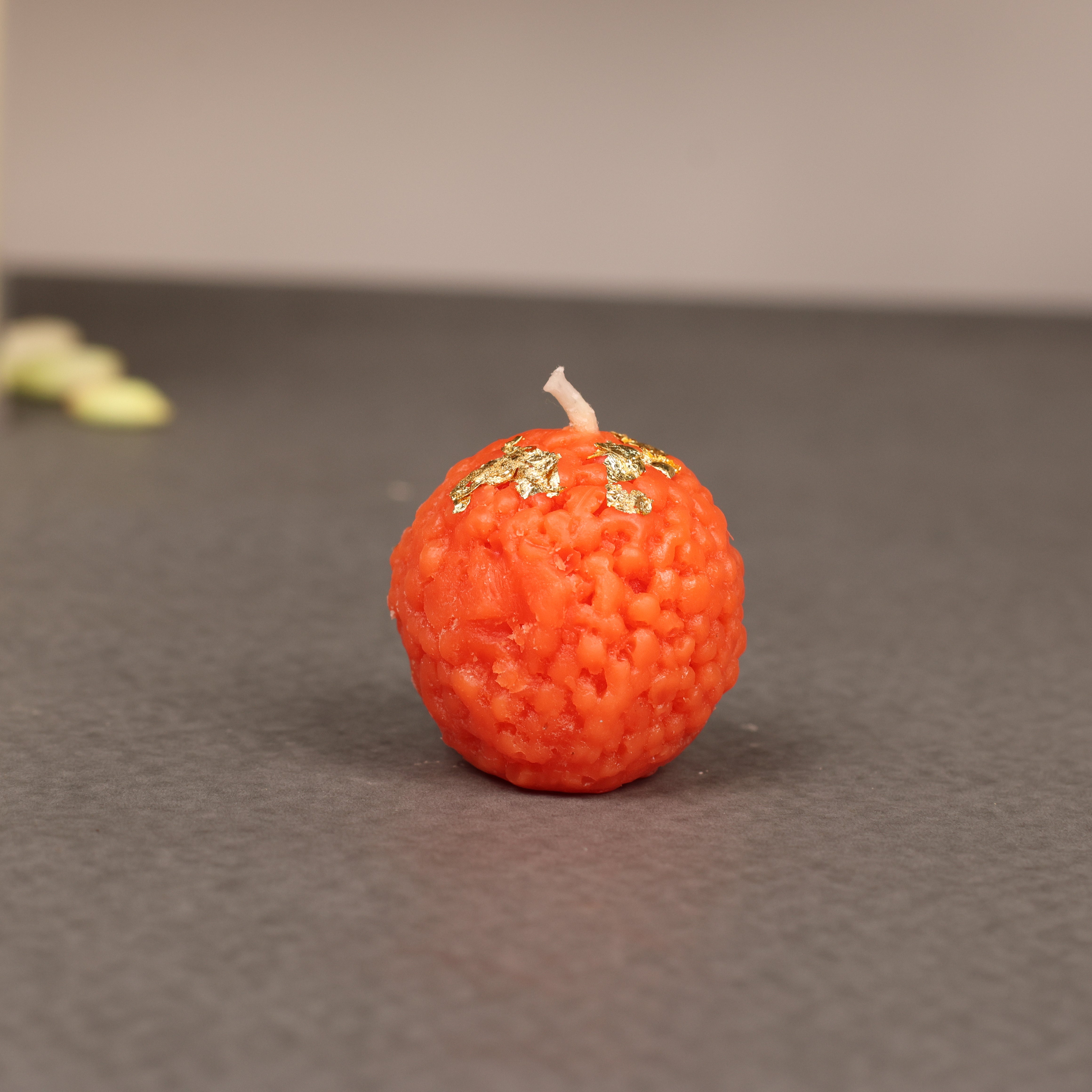 Shubh Diwali Meetha Glow Round Box