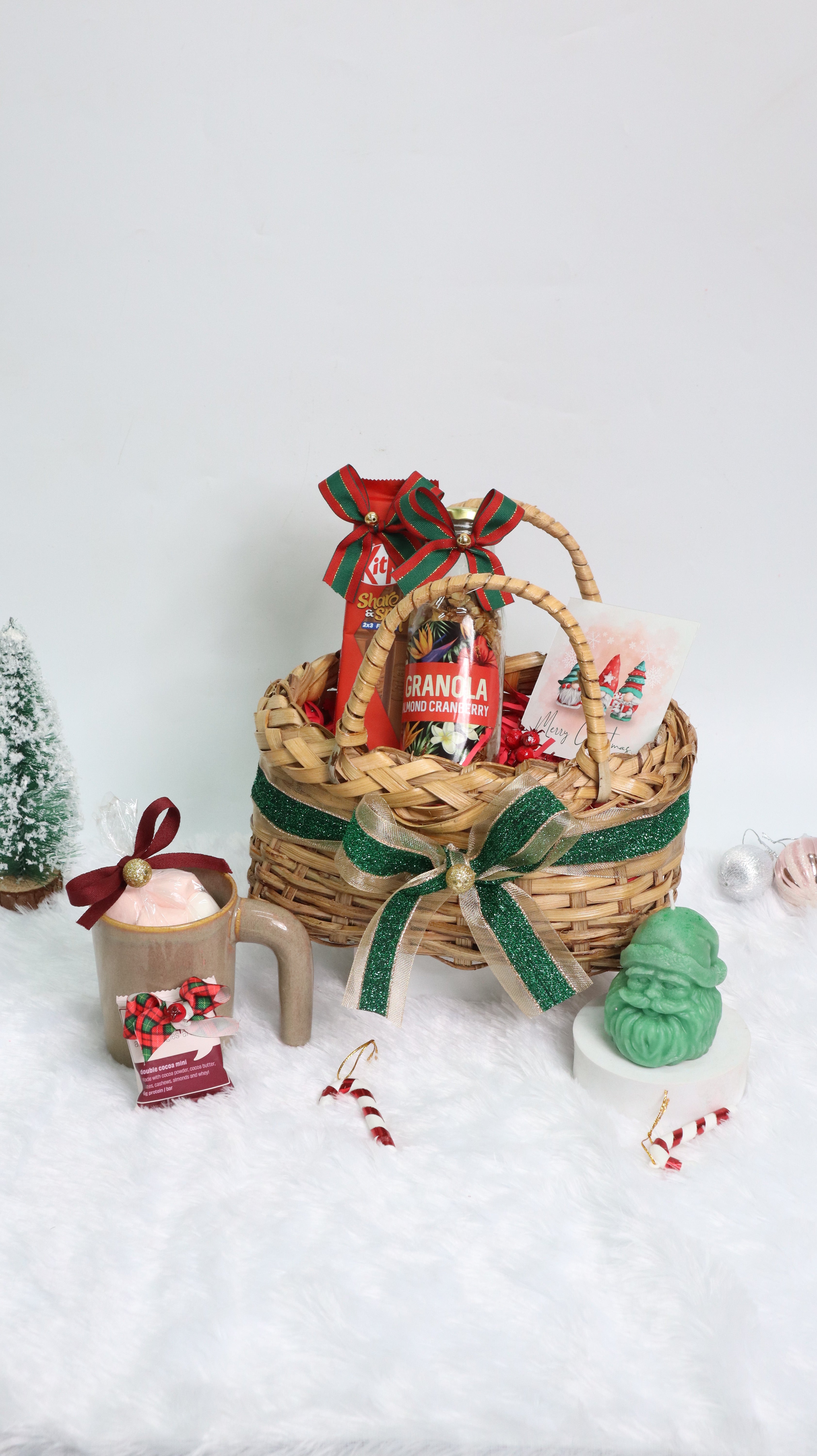 Holly Jolly Hamper