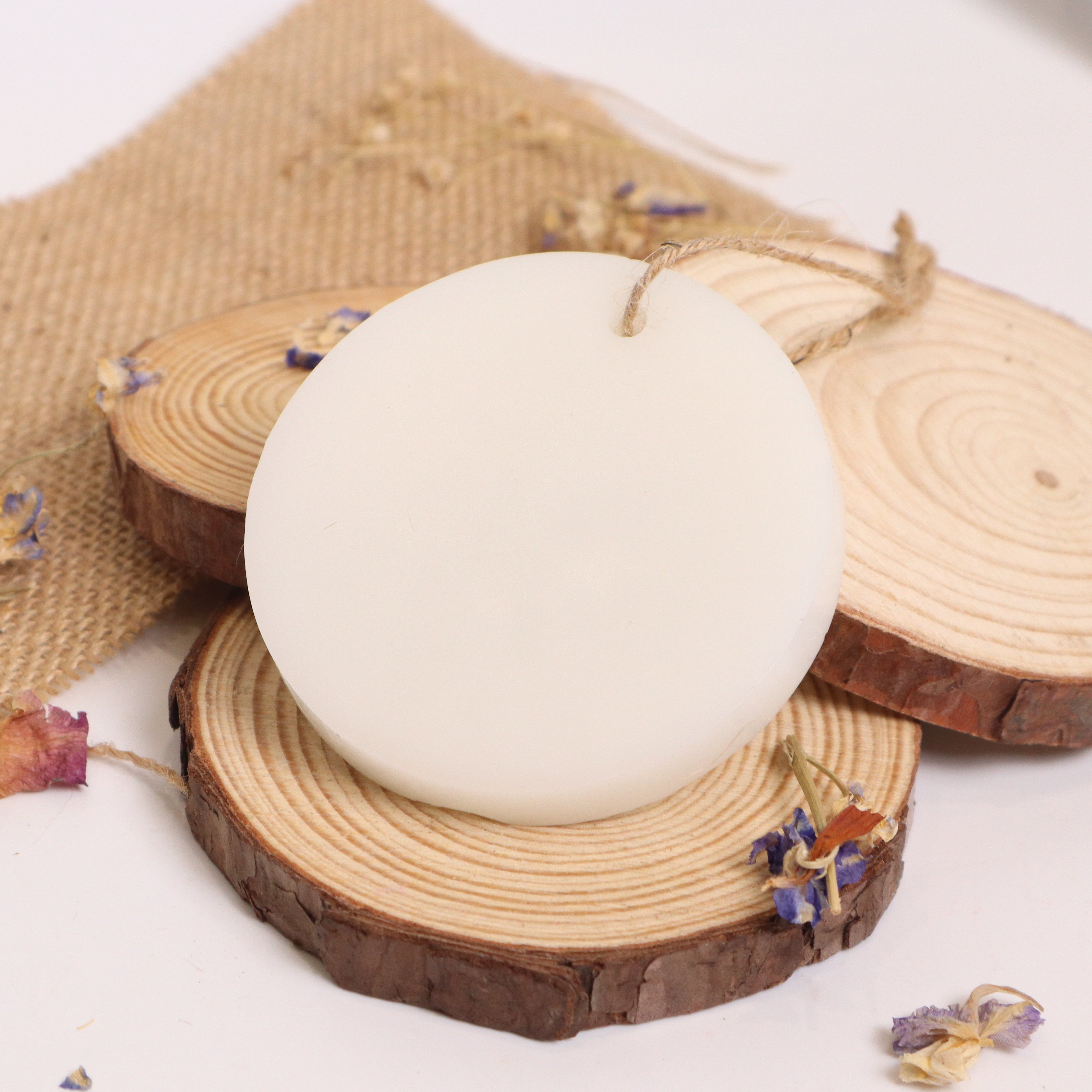 Elegant Circle Charm