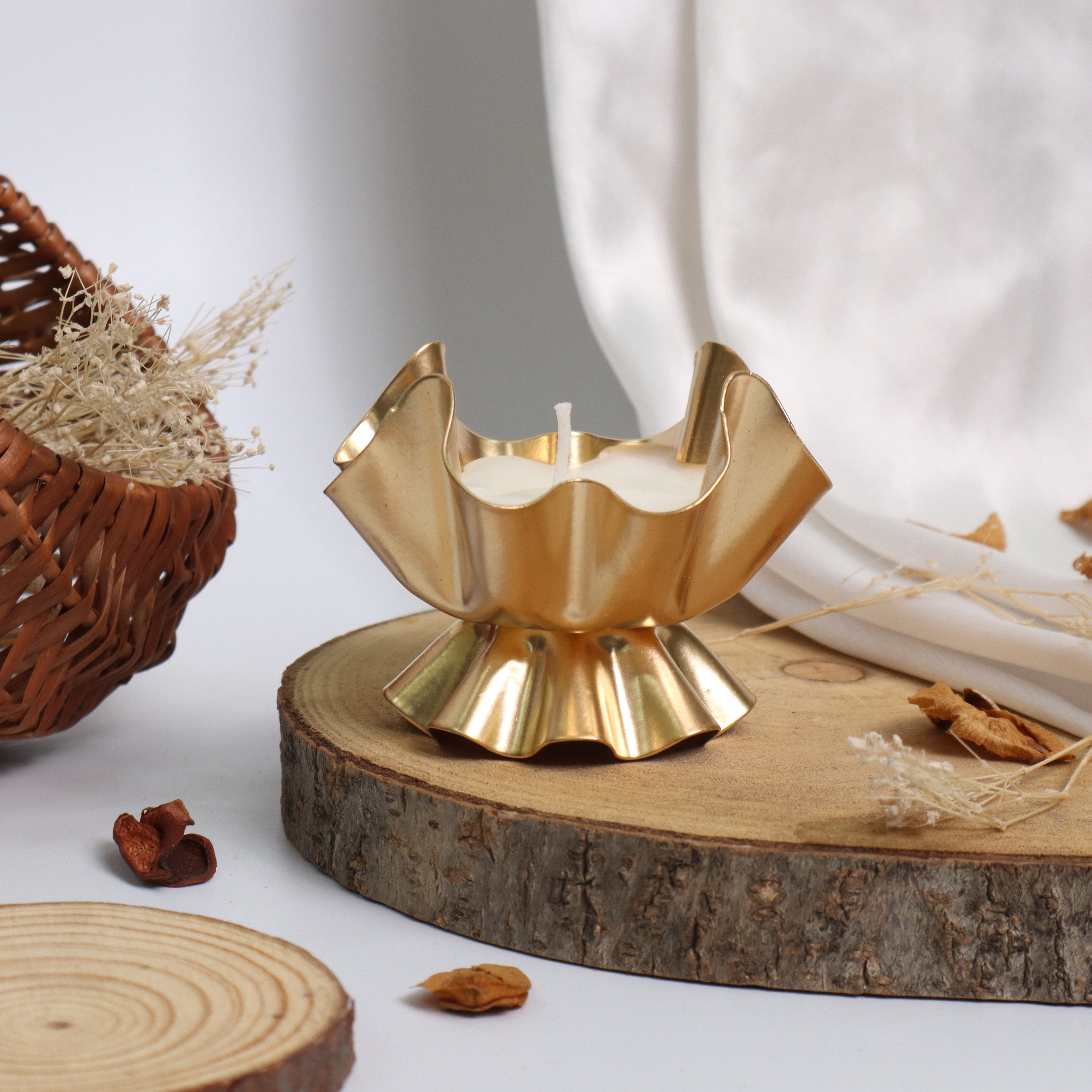 Golden Lotus Urli Candle