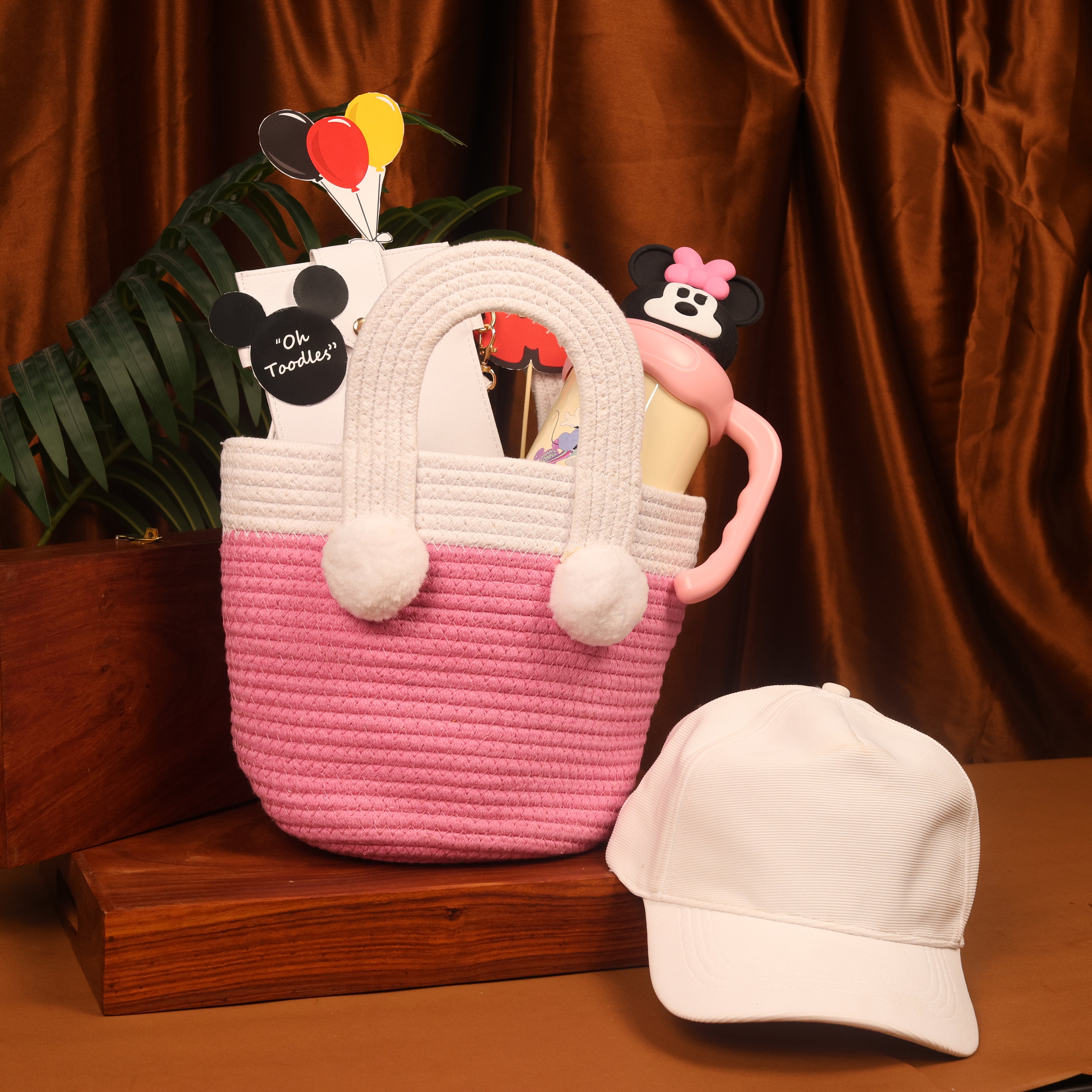 Minnie Magic Personalized Gift Set