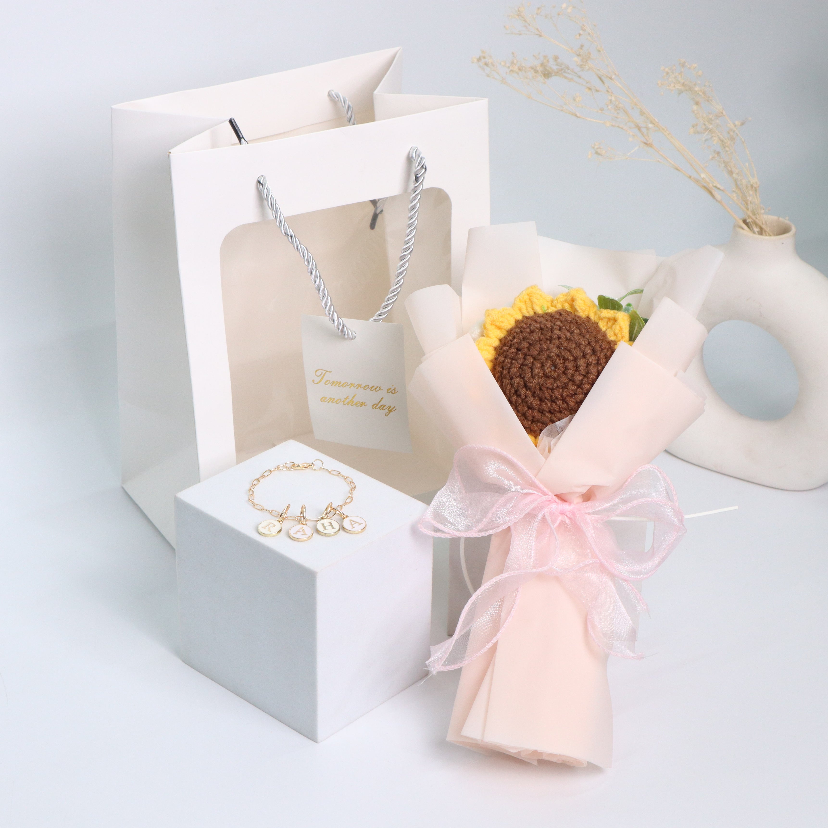 Bracelet+ Crochet Flowers