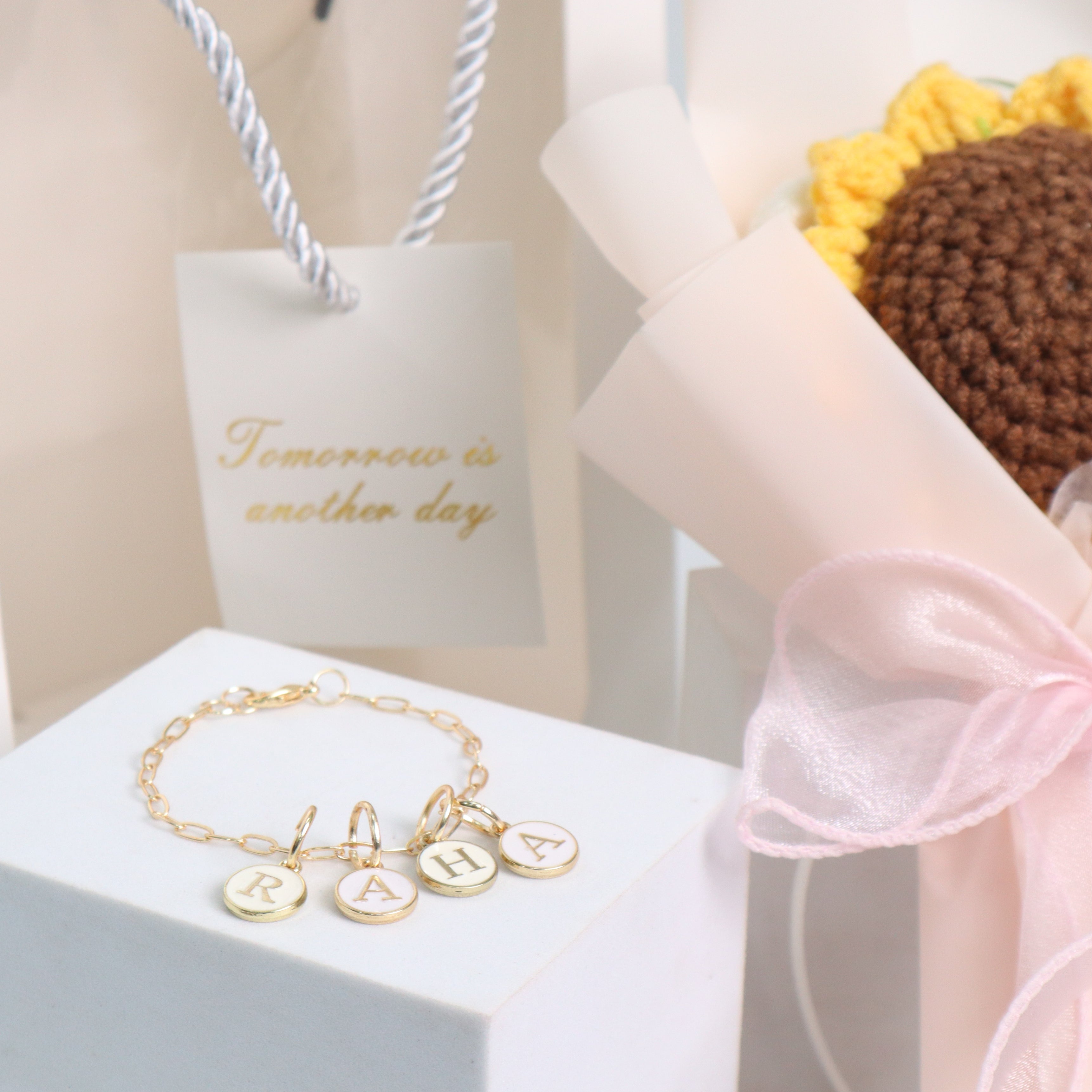 Bracelet+ Crochet Flowers