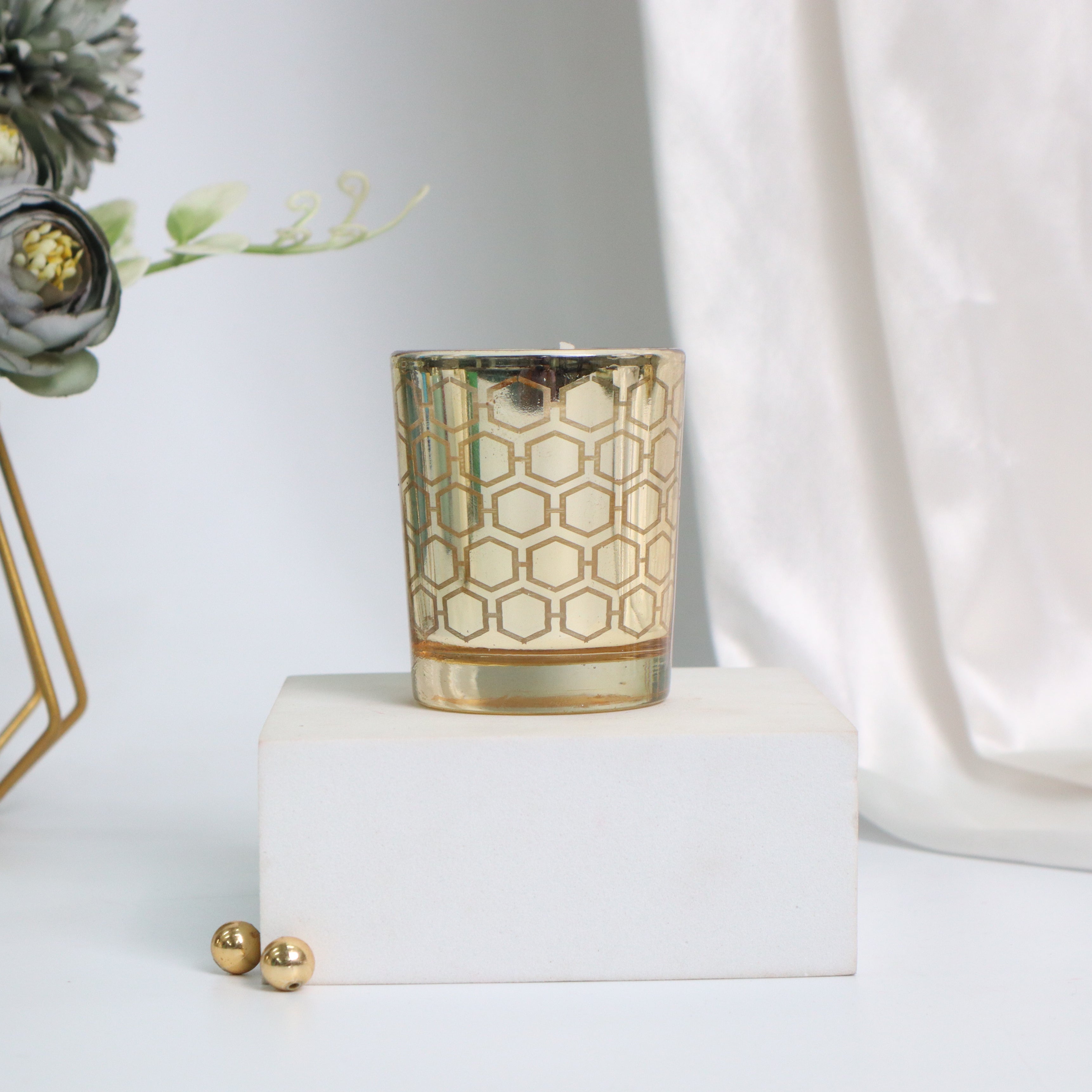 Golden comb candle jar