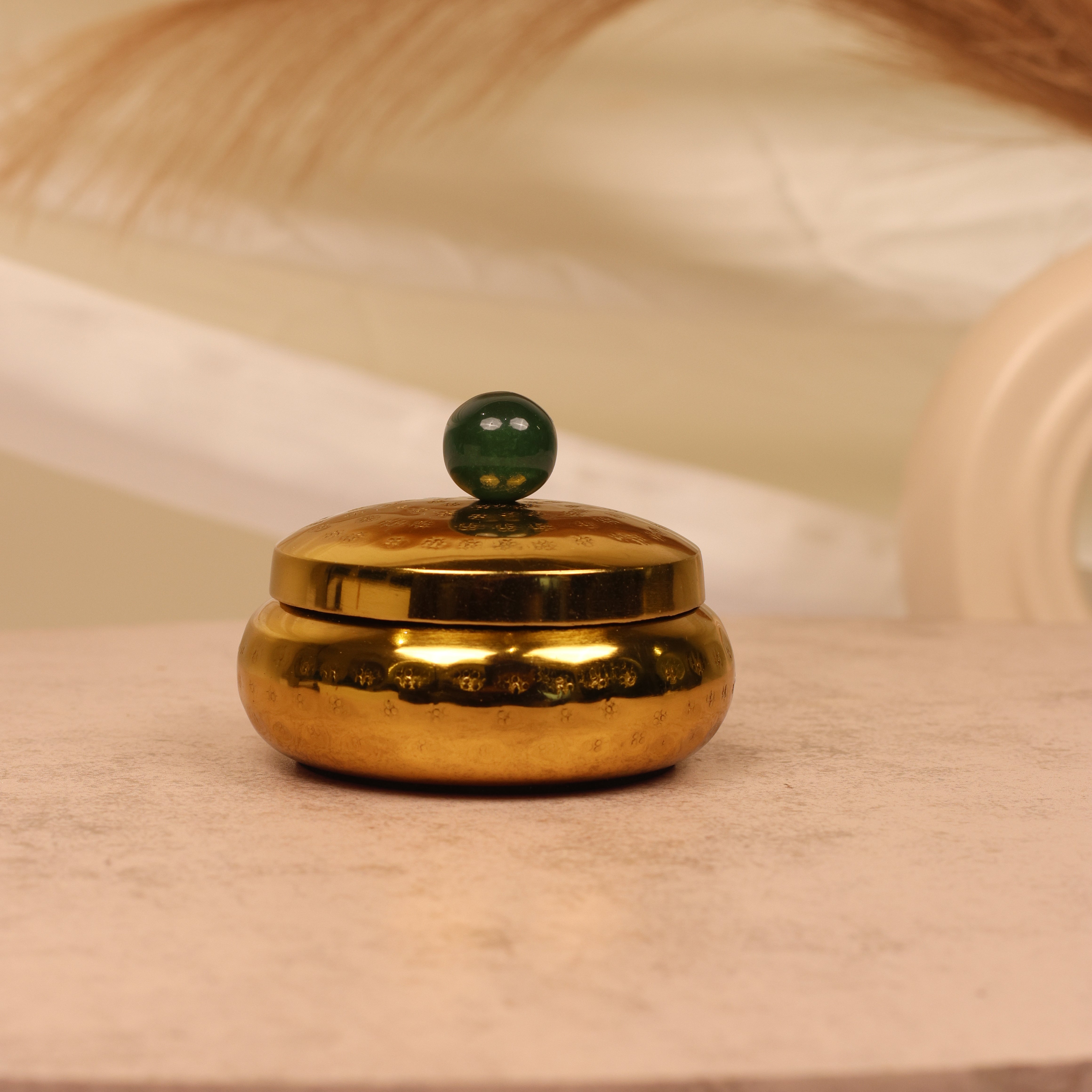 Emerald Glow Gold Jar Candle