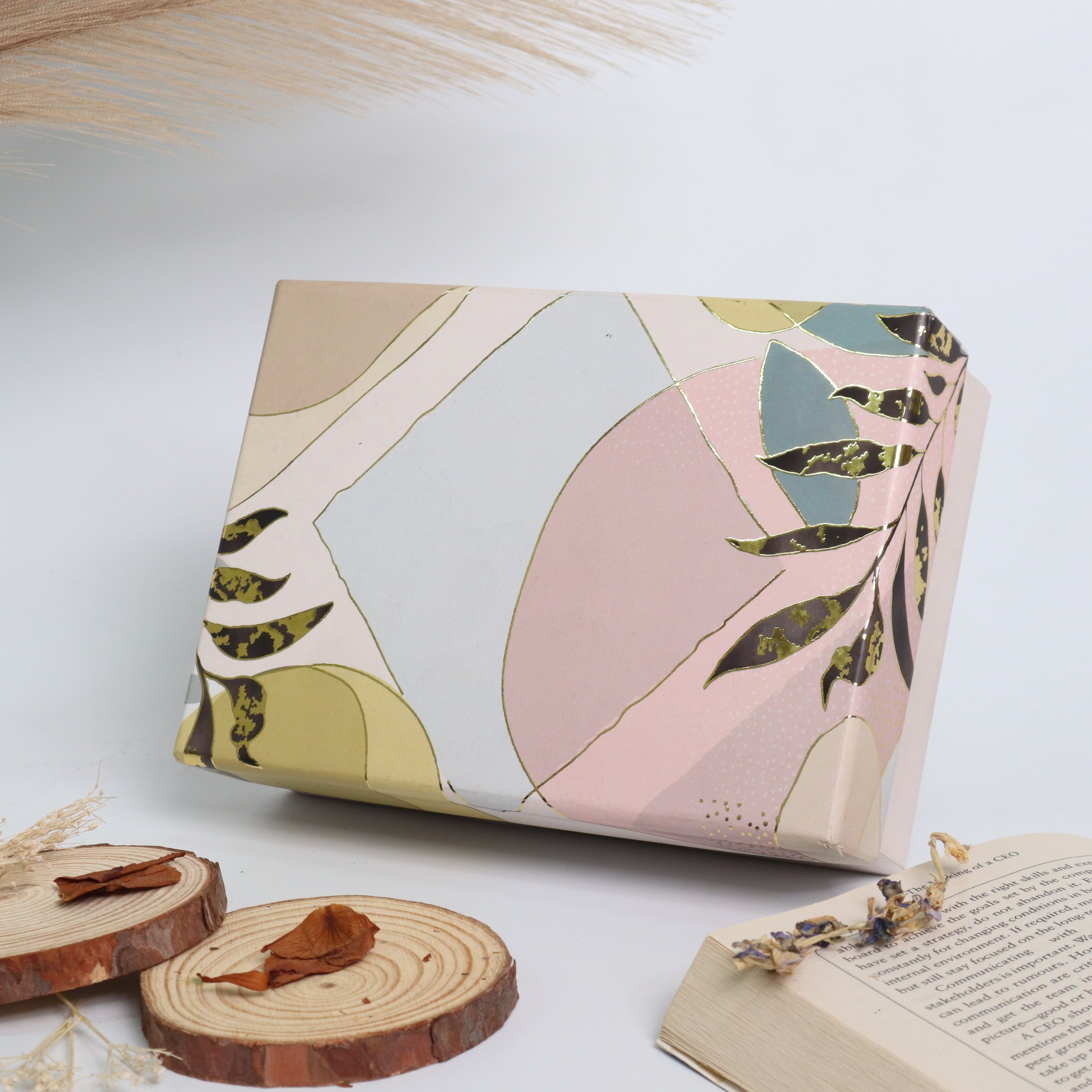 Stunning Pink Tropical Candle Gift Box