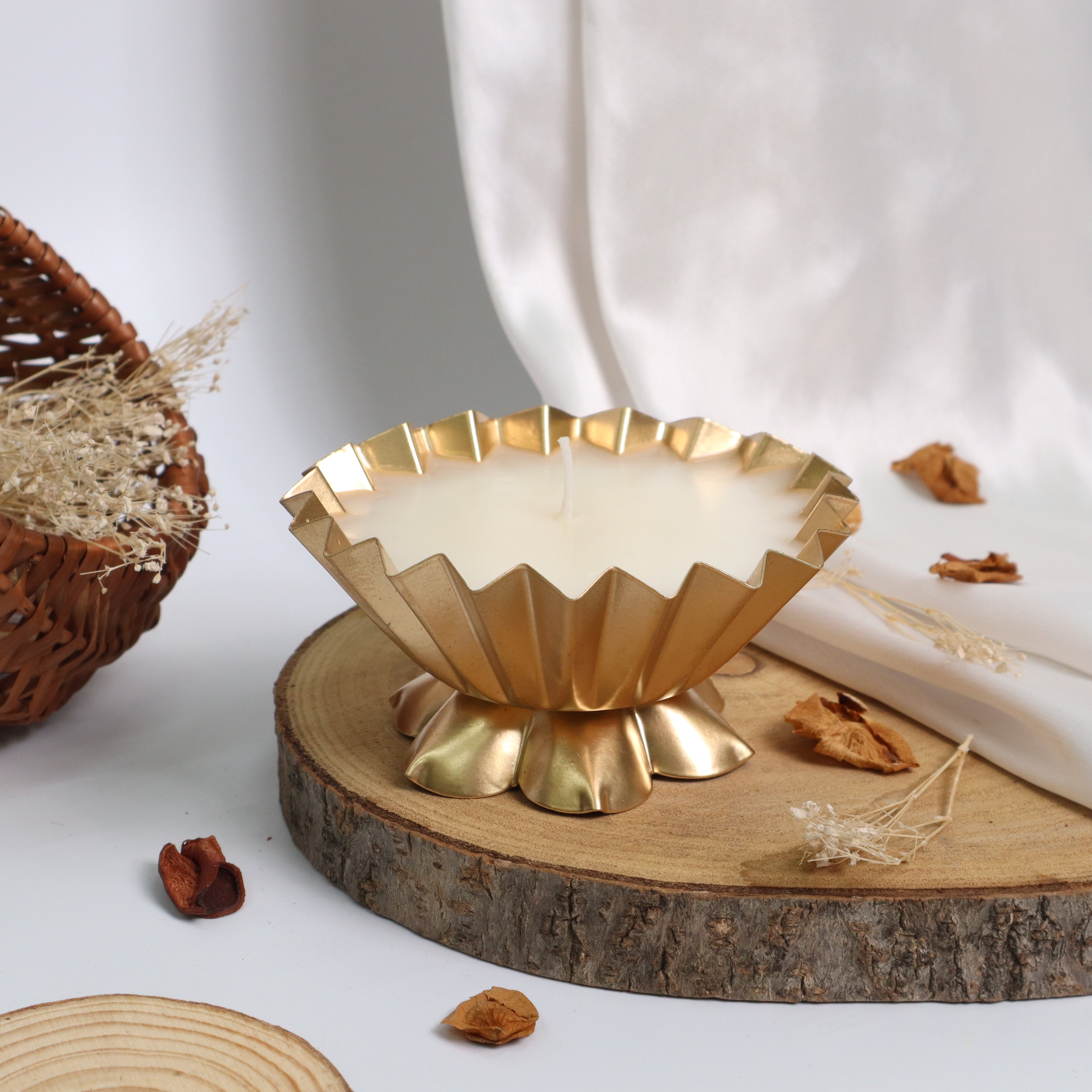 Golden Urli Candle / Candle