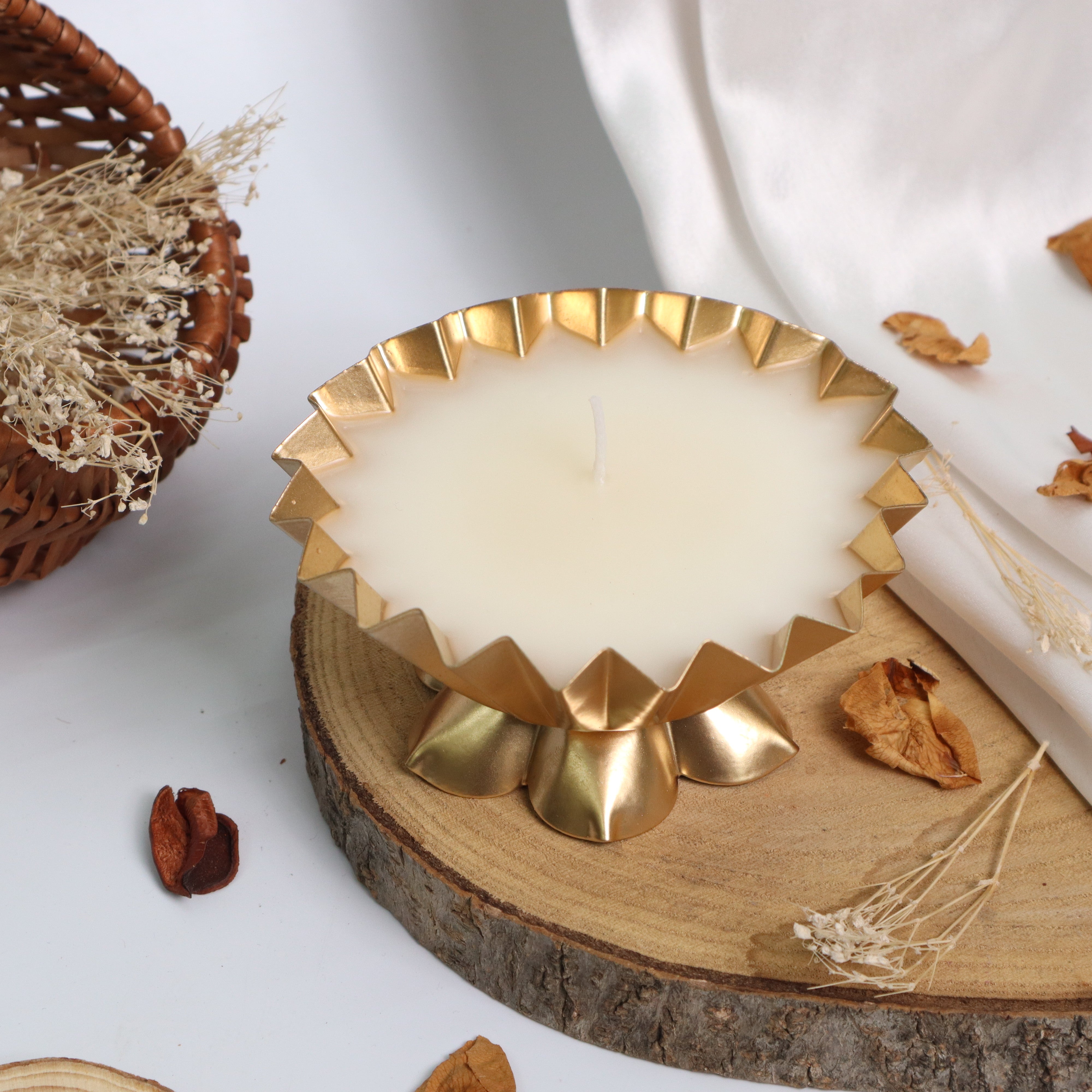 Golden Urli Candle / Candle