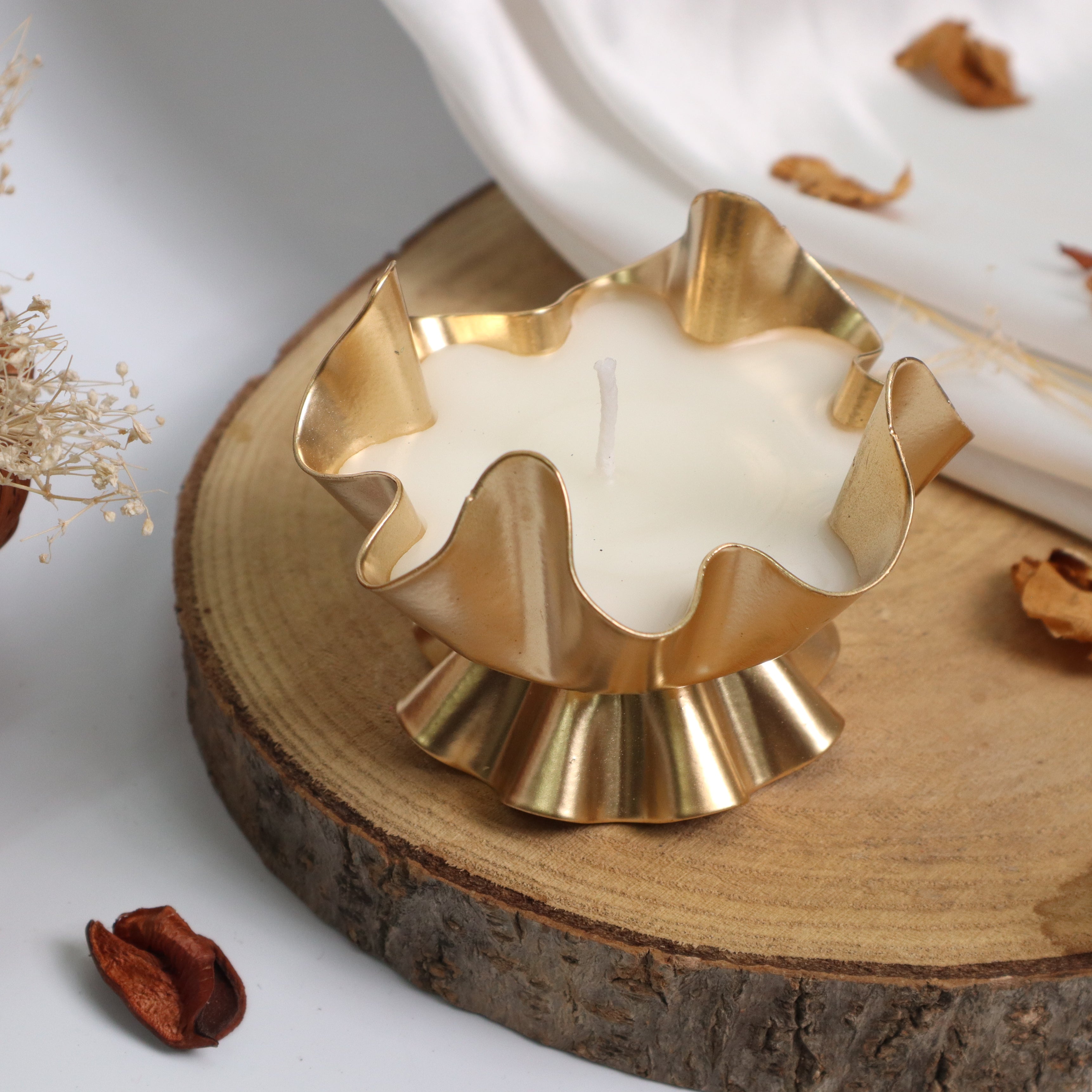 Golden Lotus Urli Candle