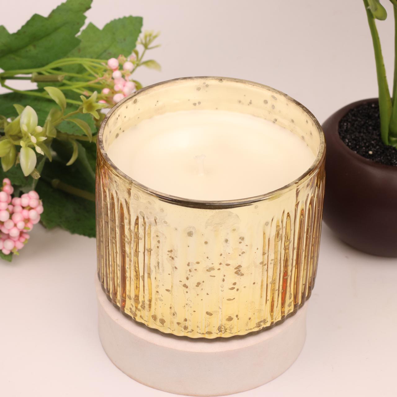 Pearl Luxe Glow Candle